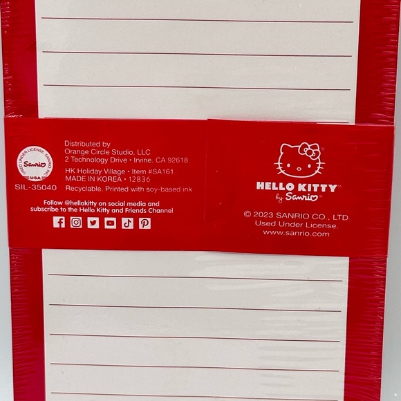 Sanrio Hello Kitty Notepad Set of 2 (HK Holiday Village) - Picture 3 of 5
